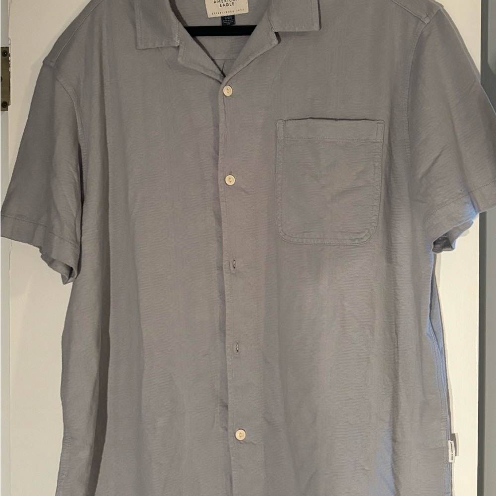 American Eagle Outfitters Gray Casual Button Down Shirt
